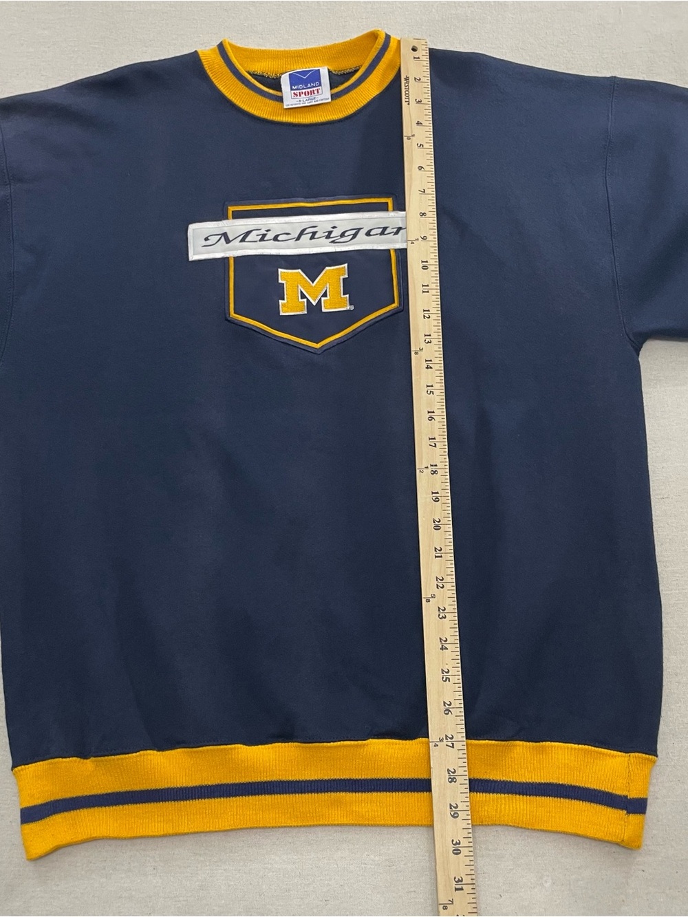 VTG Y2K Michigan Wolverines Sweatshirt XL Pullover Football Midland Sport USA - Picture 9 of 10